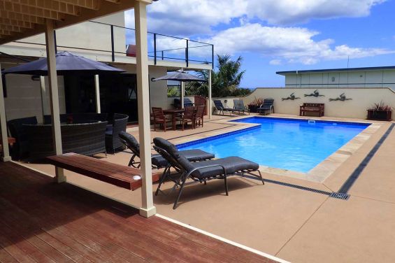 Baylys Beach accommodation with pool