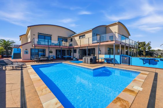 Premium bed and breakfast on Northland's west coast