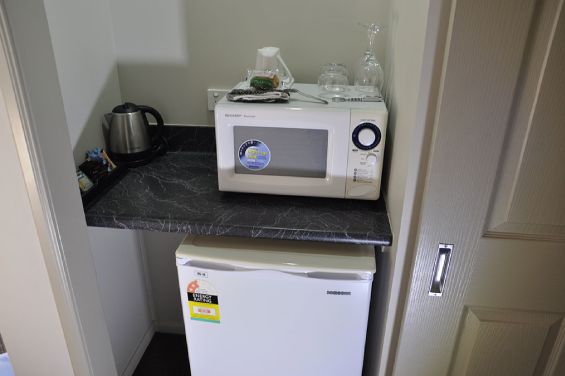 The Sunset Suite - kitchenette