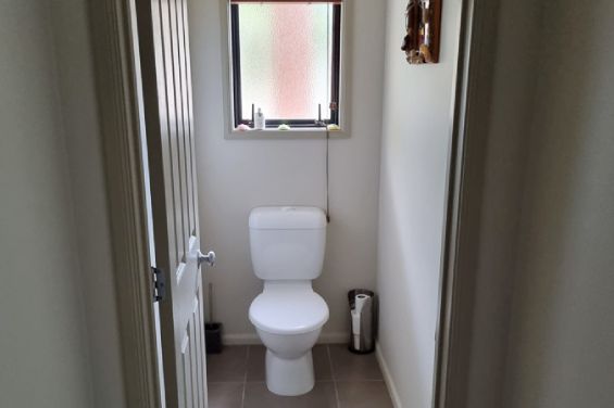 The Sunrise Room - toilet